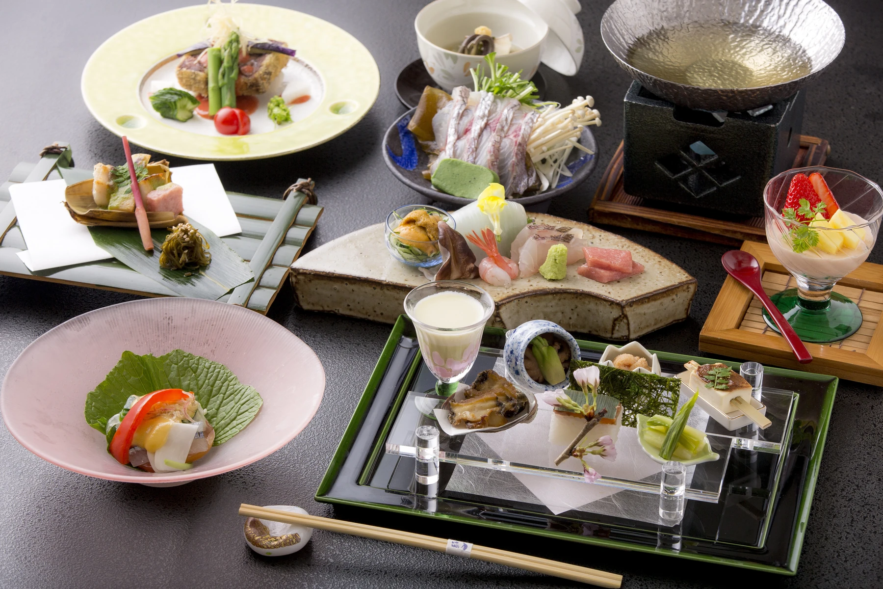 冬の満月会席と越前蟹の会席料理